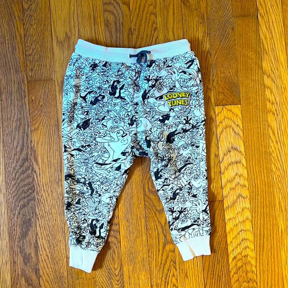Zara Looney Tunes joggers with drawstring Rare & Very Hard to Find.